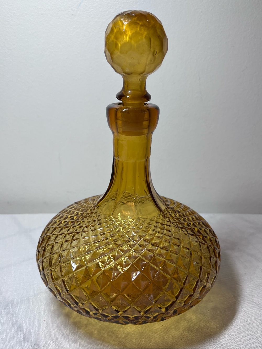 Empoli diamond point amber glass decanter
Vintage
Mid-Century Modern